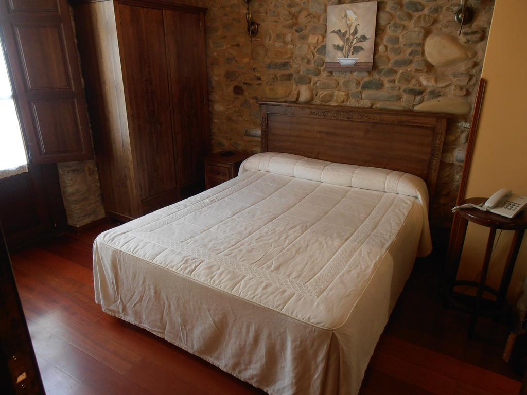 Hostal Virgen De La Encina Ponferrada Room photo